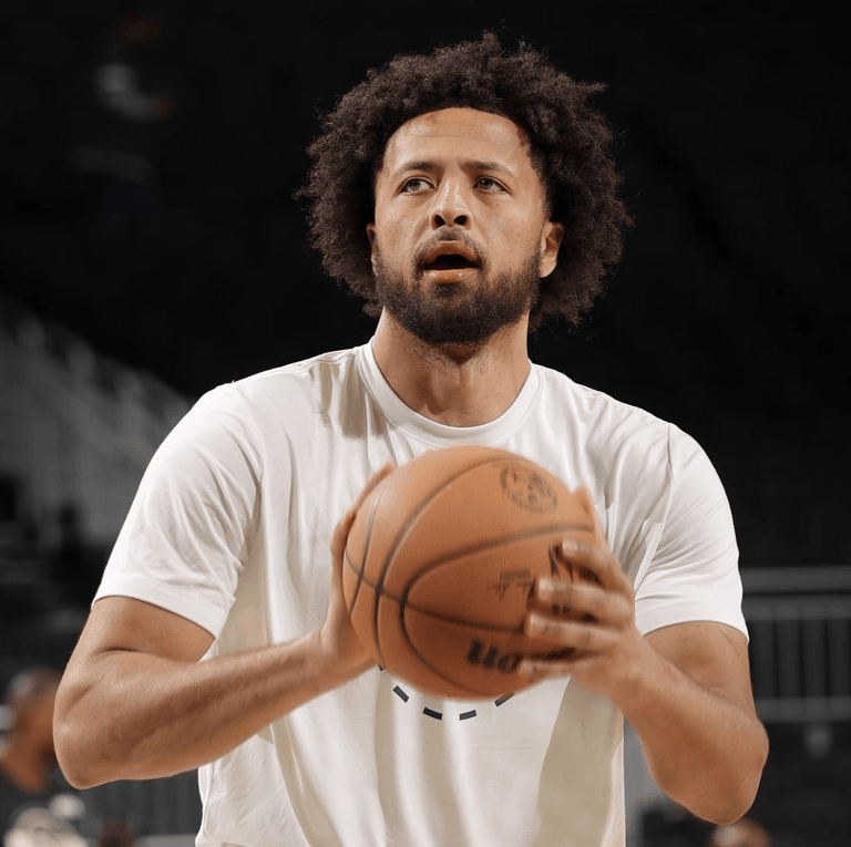 爱游戏手机版关于Karsa在雄鹿比赛中败北广厦男篮转会期止住颓势，风云突变底特律活塞赛前外线爆发瞬间刷屏的信息